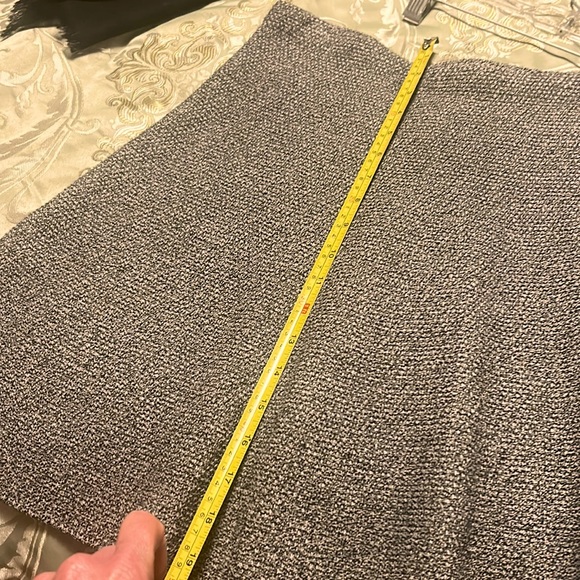 Theory " Tweed Look" Black/Cream Skirt - Picture 5 of 6